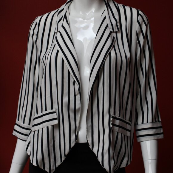 Sparkle & Fade Black and White Striped Blazer - Picture 2 of 13